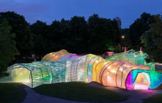 ETFE 膜結(jié)構(gòu)在現(xiàn)代建筑中的應用與發(fā)展趨勢